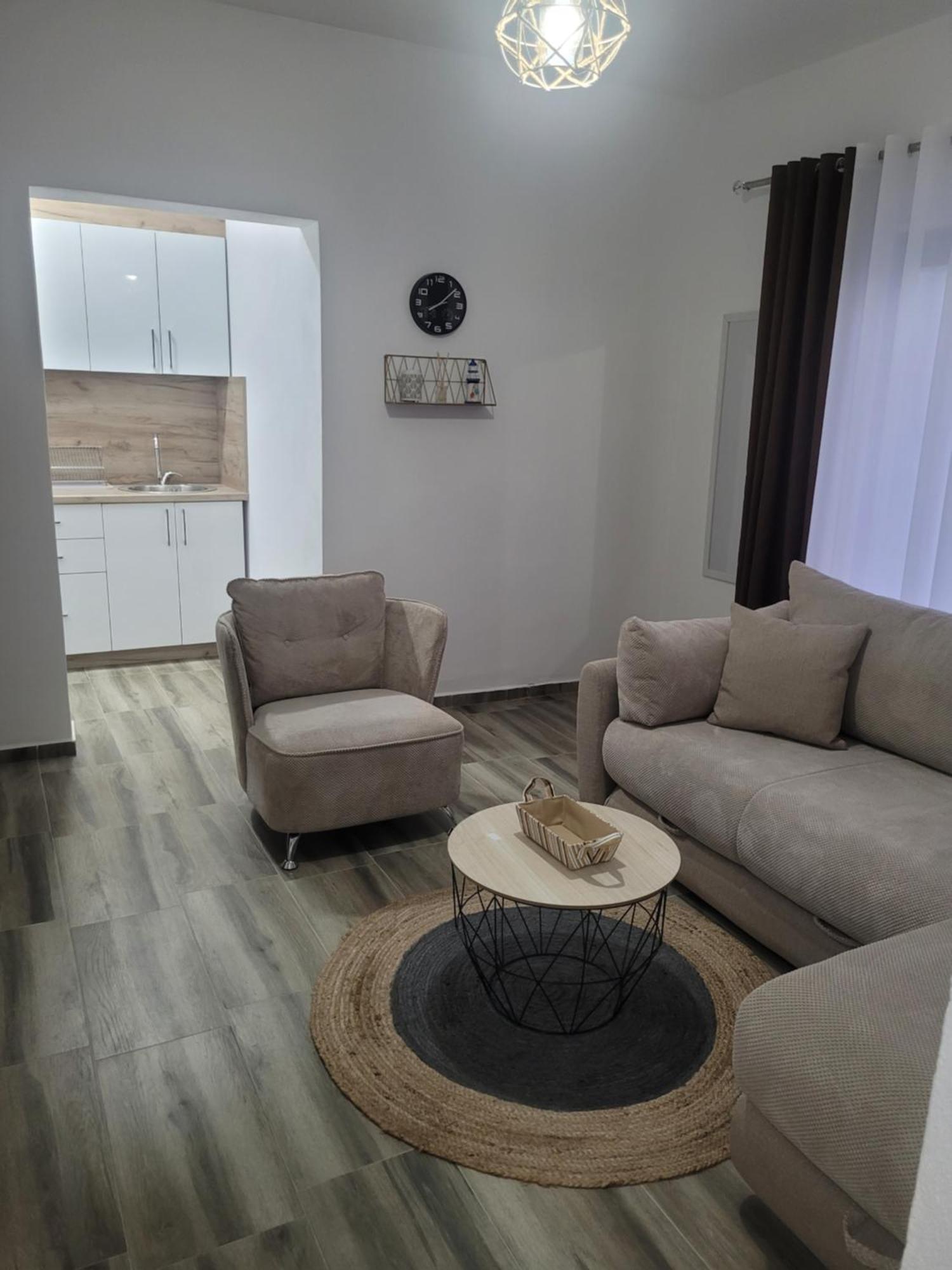 Apartment & Haxhibeti *
